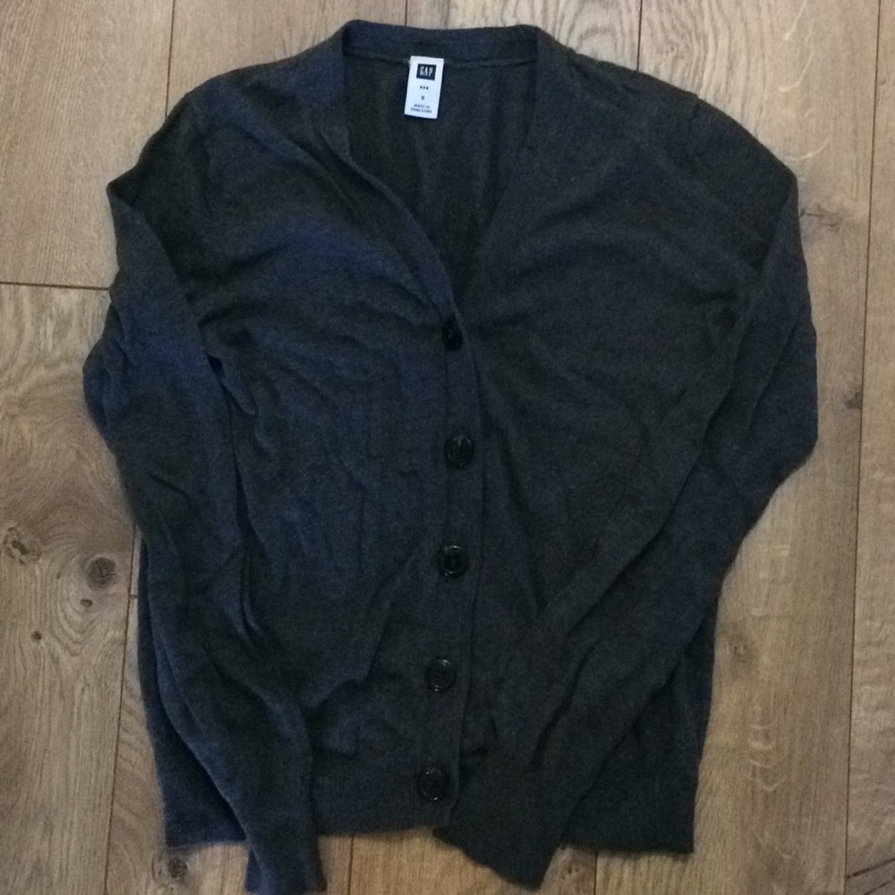 GAP sweater